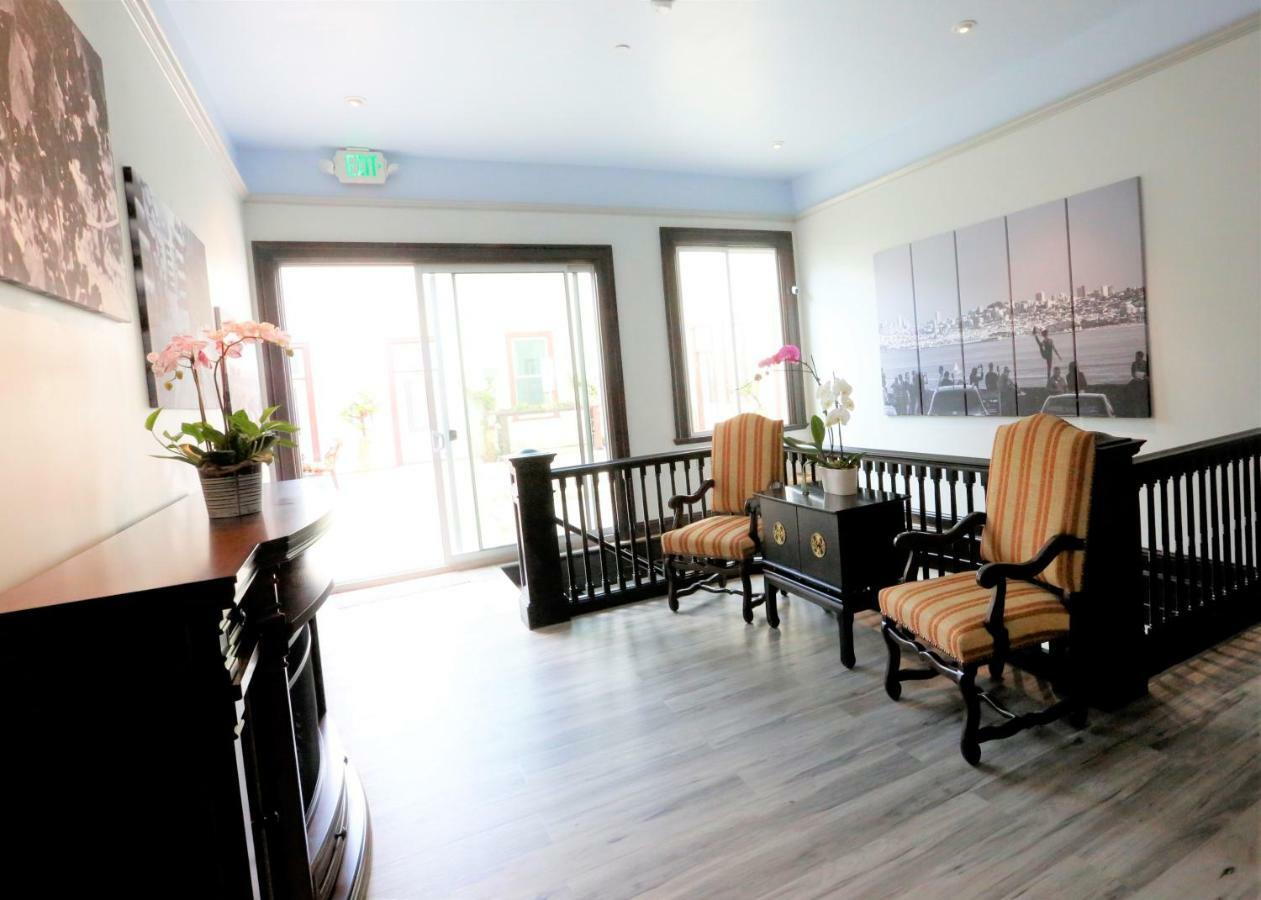 Trending Inn Oakland Bagian luar foto